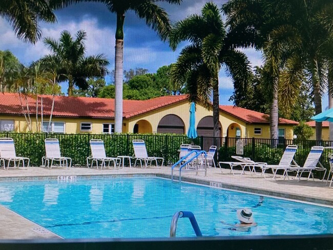 Photo - 1085 Forest Lakes Dr Unidad 108 Rental