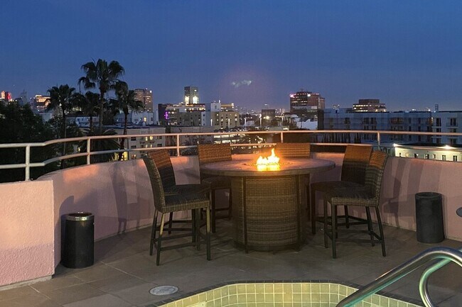 SPA-DECK - Franklin Place Apartments