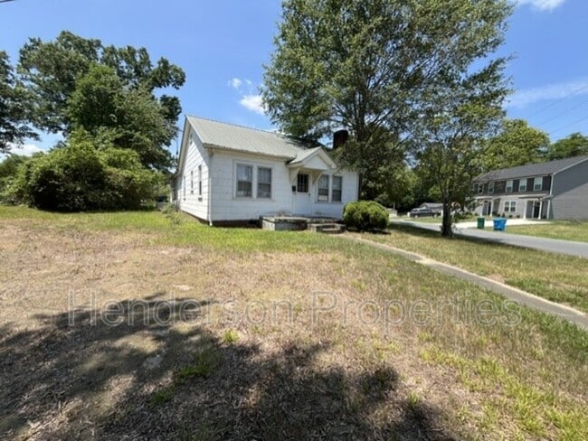 Building Photo - 517 Concord Rd