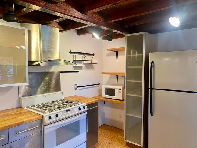 Photo - 18 Tremont St Unidad 2