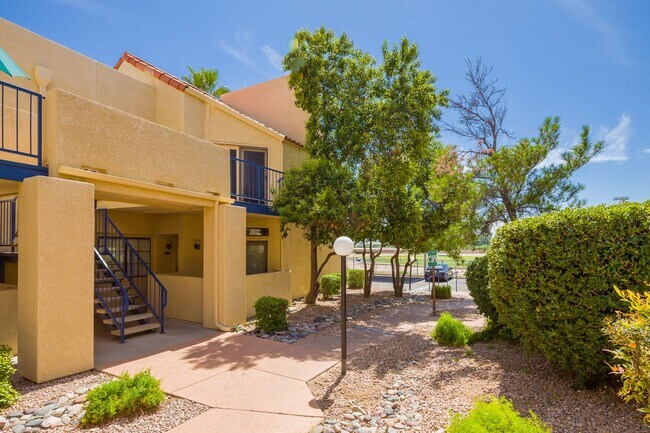 Photo - 2BR-2BATH  IN SOUGHT AFTER TWELVE HUNDRED ... Unit River 1200-H99