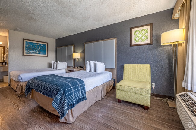 Studio With Kitchenette - 310SF - Bedroom