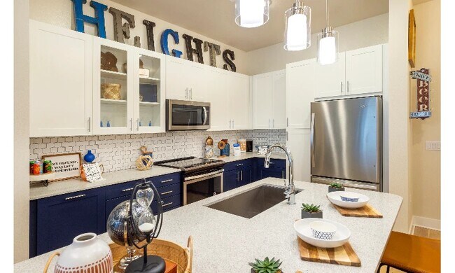Photo - Up to 6 Weeks Free + Luxury Living Awaits! Unidad F19