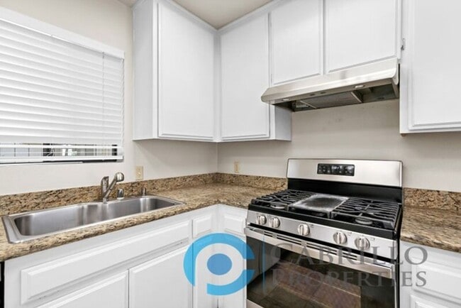 Photo - 629 Bonair Way