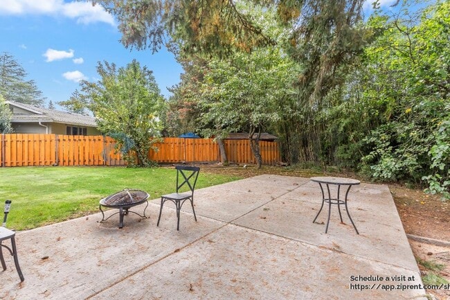 Photo - 20534 SW Rosa Dr