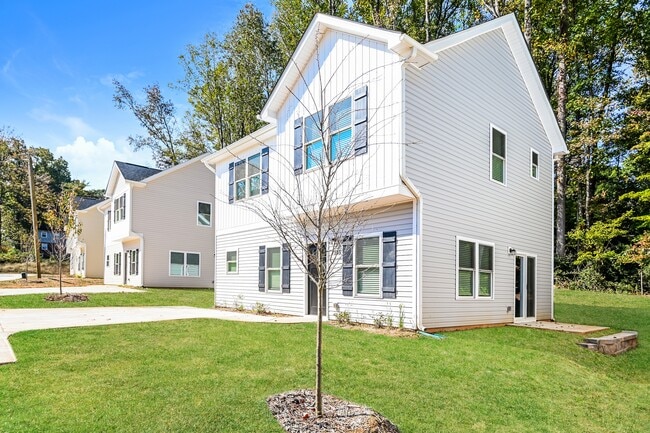 Photo - 7105 Plott Rd