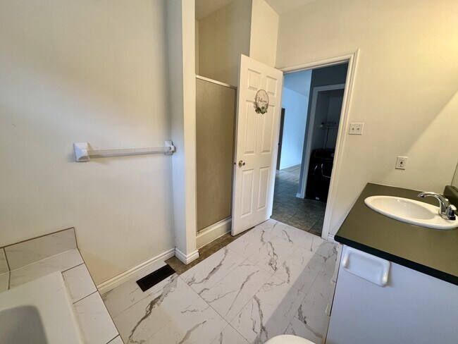 Photo - 163 Rue des Boulonnais Unit 5