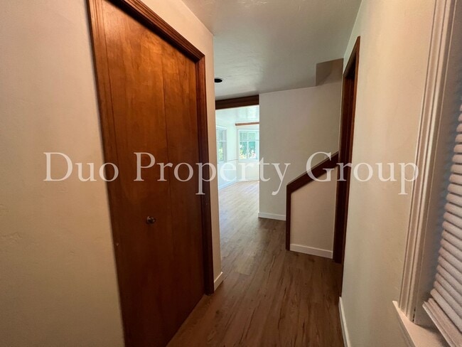 Photo - North Adams Unidad 320