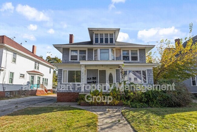Building Photo - 1652 Peck St Rental
