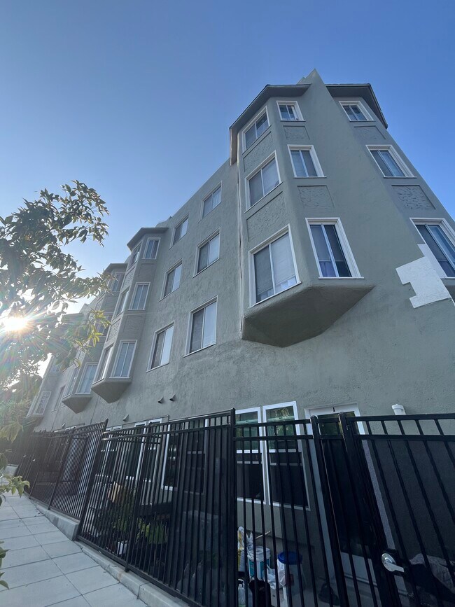 3201 Beaumont Ave.