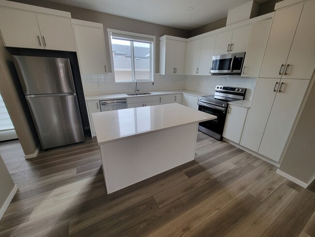 Building Photo - 20821-2019A 19A Ave NW