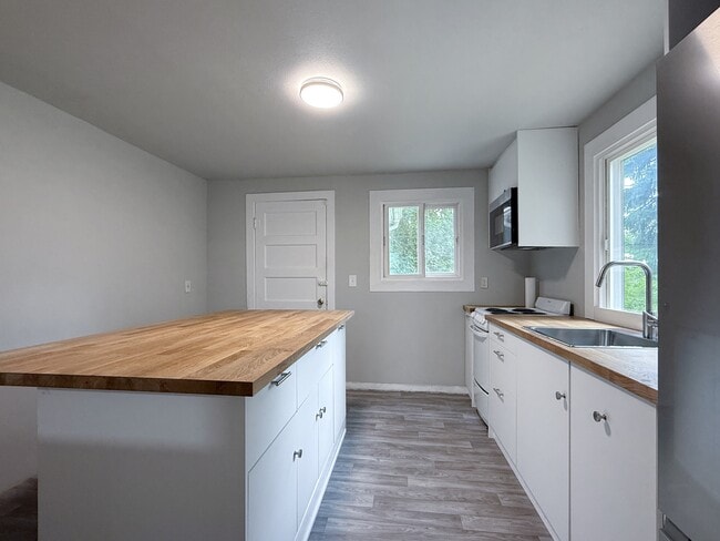 Photo - 12060 10th Ave S