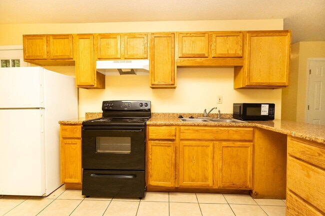 Photo - 3884 Youngstown Rd