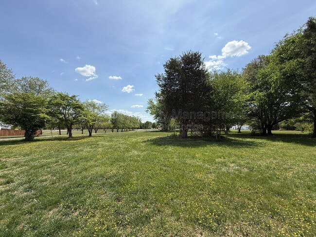 Photo - 10504 Benchmark Rd