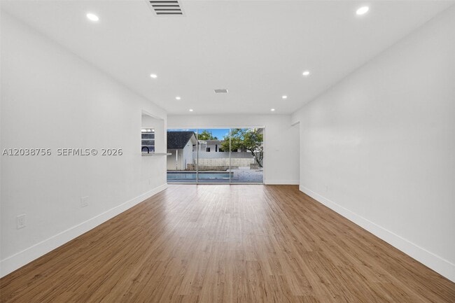 Photo - 8201 SW 42nd St