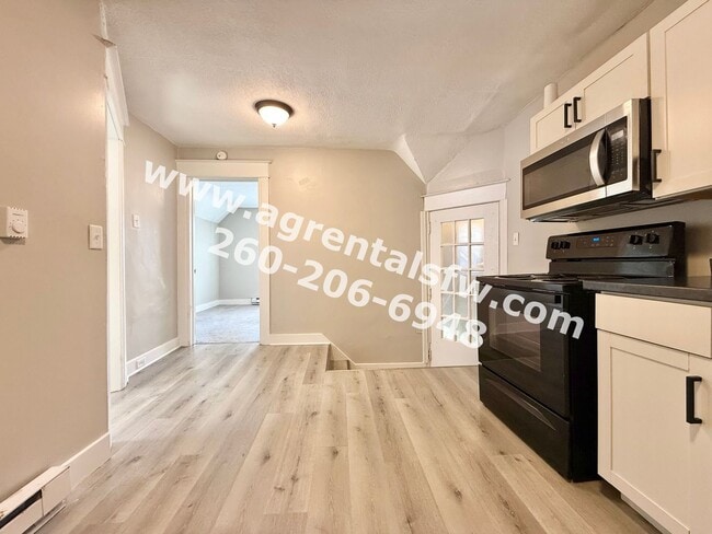 912 3rd St Unit 2