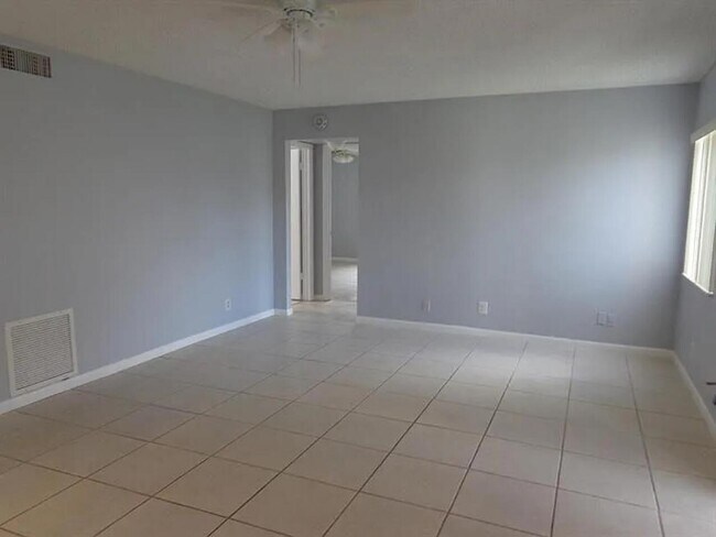 Photo - 3560 Pine Needle Dr Unit D1