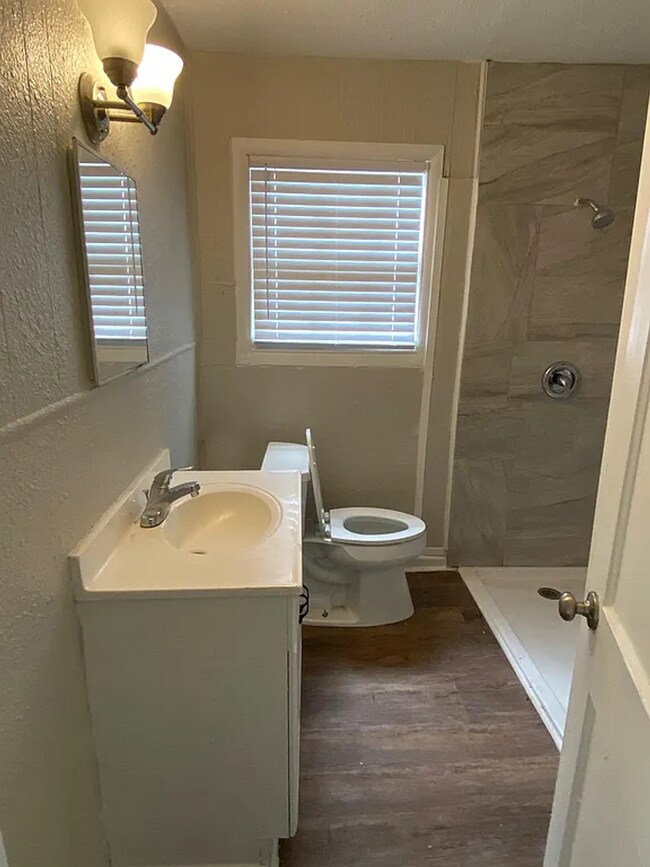 Photo - House For Rent 3875 E Lynwood Dr Beaumont, TX 77703