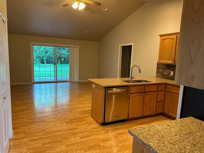 Photo - 2225 James Cir Unit A