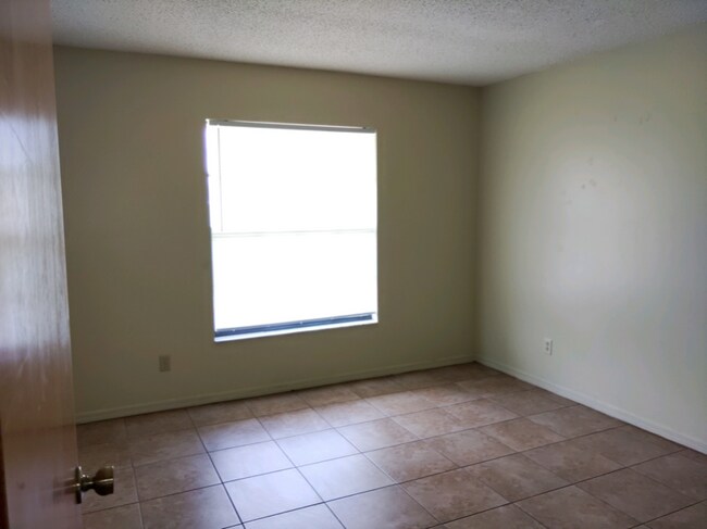 Photo - 1007 Matterhorn St