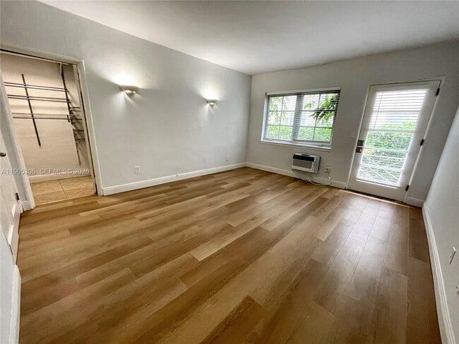 Photo - 720 Meridian Ave Unit 5