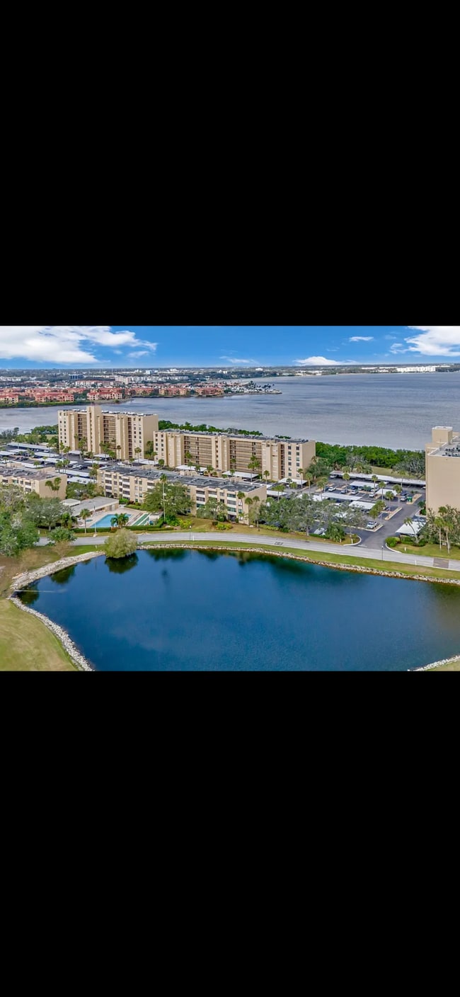 Photo - 2618 Cove Cay Dr Unidad 703