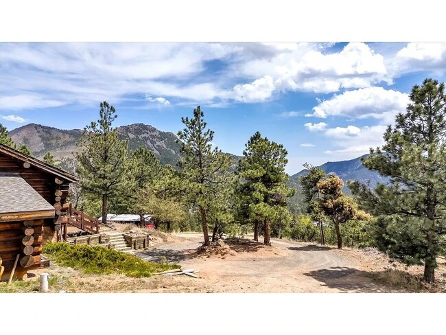 679 Cougar Dr