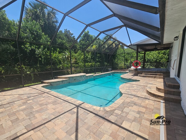 Photo - 139 Riverwalk Ct