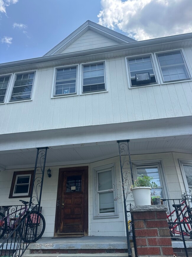 53 Rogers Ave Unidad 1