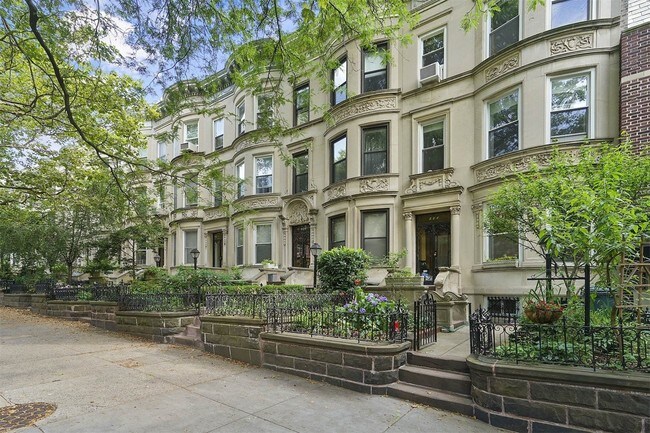 Photo - 524 Third St