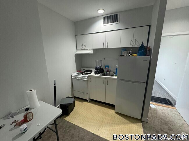 Building Photo - 548 Columbus Ave Rental