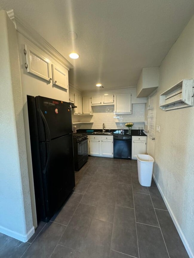 Photo - 813 N Center Ave