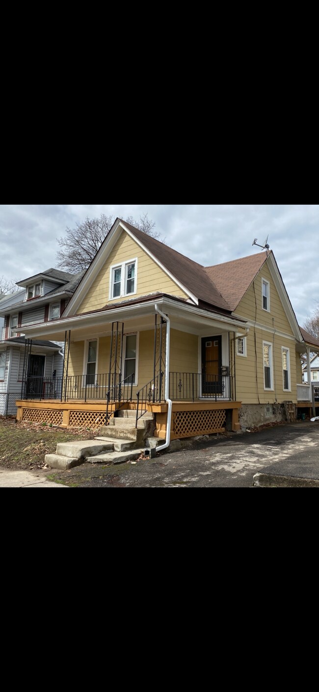 canopy living rochester ny on Houses For Rent In Rochester Ny Forrent Com