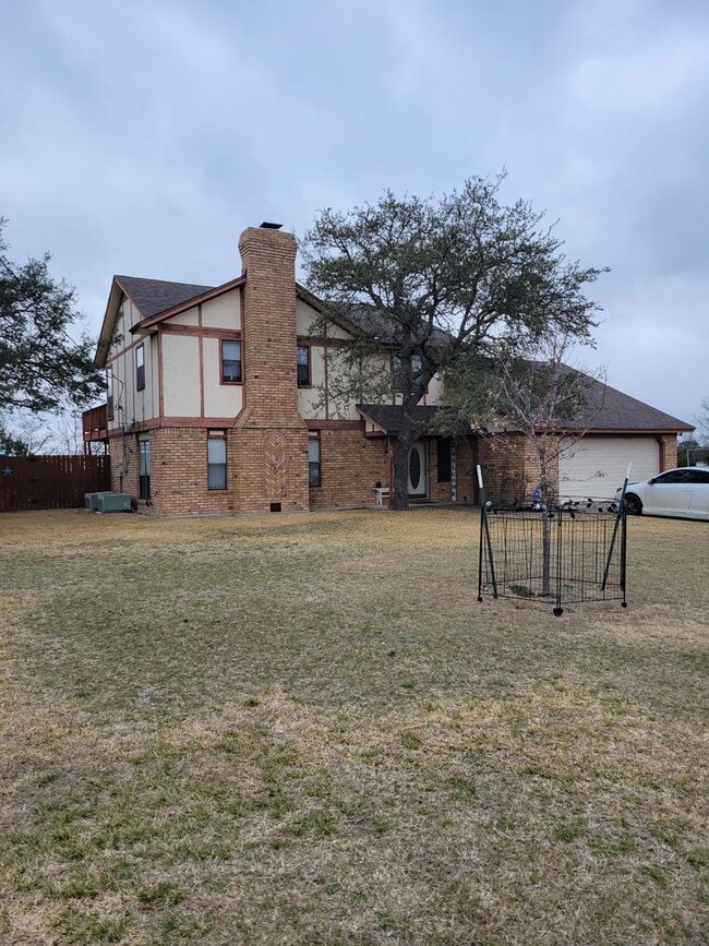 Photo - 703 Skyline Dr