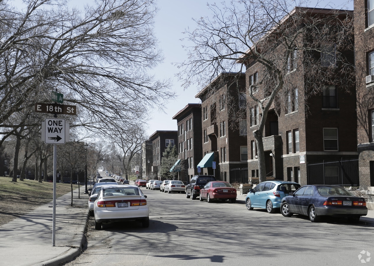The Chelsea - The Chelsea Apartments