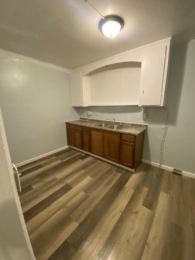 910 Park St Unit 2