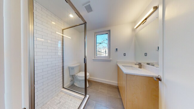 Photo - 2837 Washington St Unit 2
