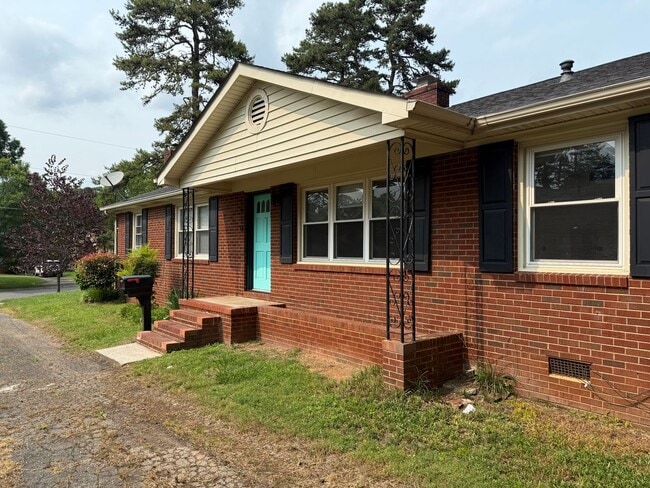 Building Photo - 1510 Woodhill Ln Rental