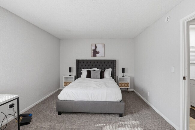 8326 Hillcrest Rd Unit SI FL3-ID1612774P
