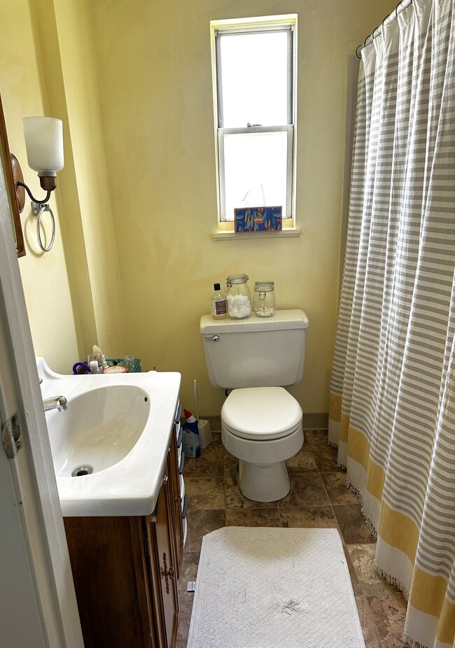 Photo - 323 38th St Unit 2