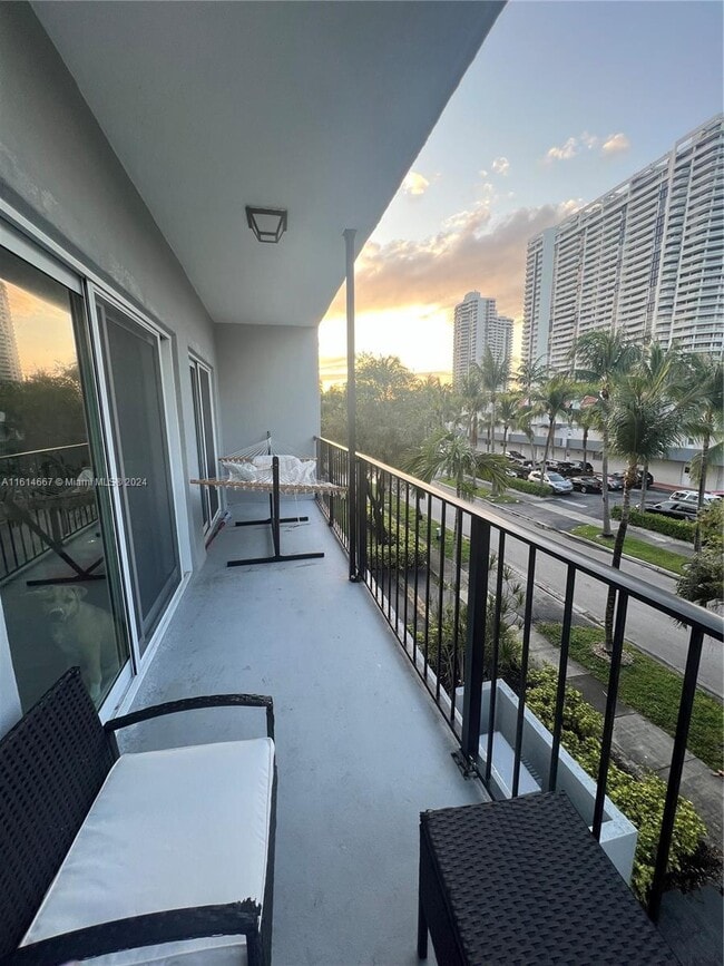 Photo - 3642 NE 171st St Unit 307