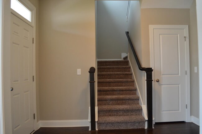 Photo - 1715 Davenport Dr