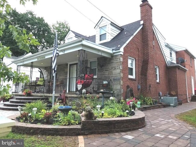 Building Photo - 52 Ardmore Ave Rental