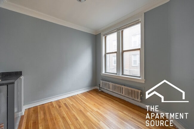 Photo - 1362 W Estes Ave