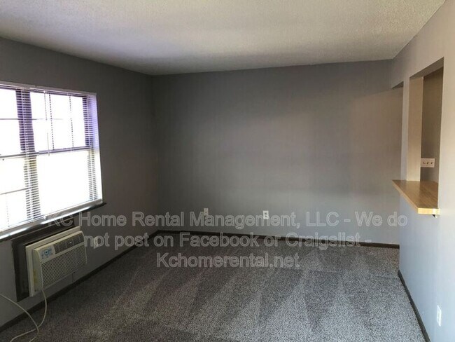 Photo - 551 N Somerset Terrace