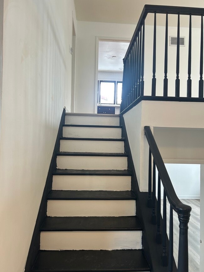 Photo - 101 Oakwood Dr