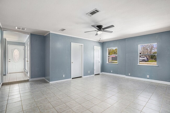 Photo - 4514 36th St E