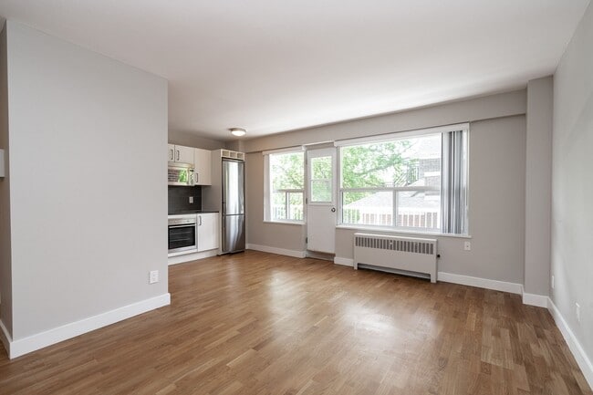 Building Photo - 99 Tyndall Ave Unit 408