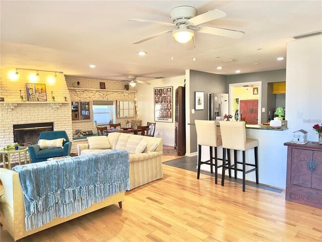 Photo - 1208 Hull St S