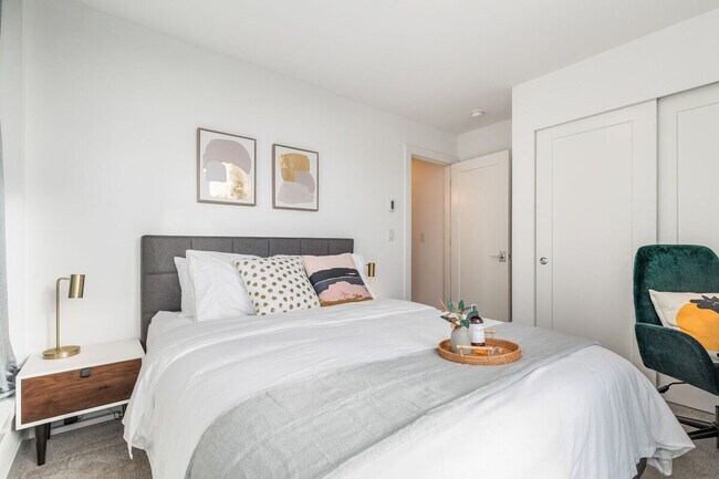 Photo - 1215 E Union St Unidad ID1035940P